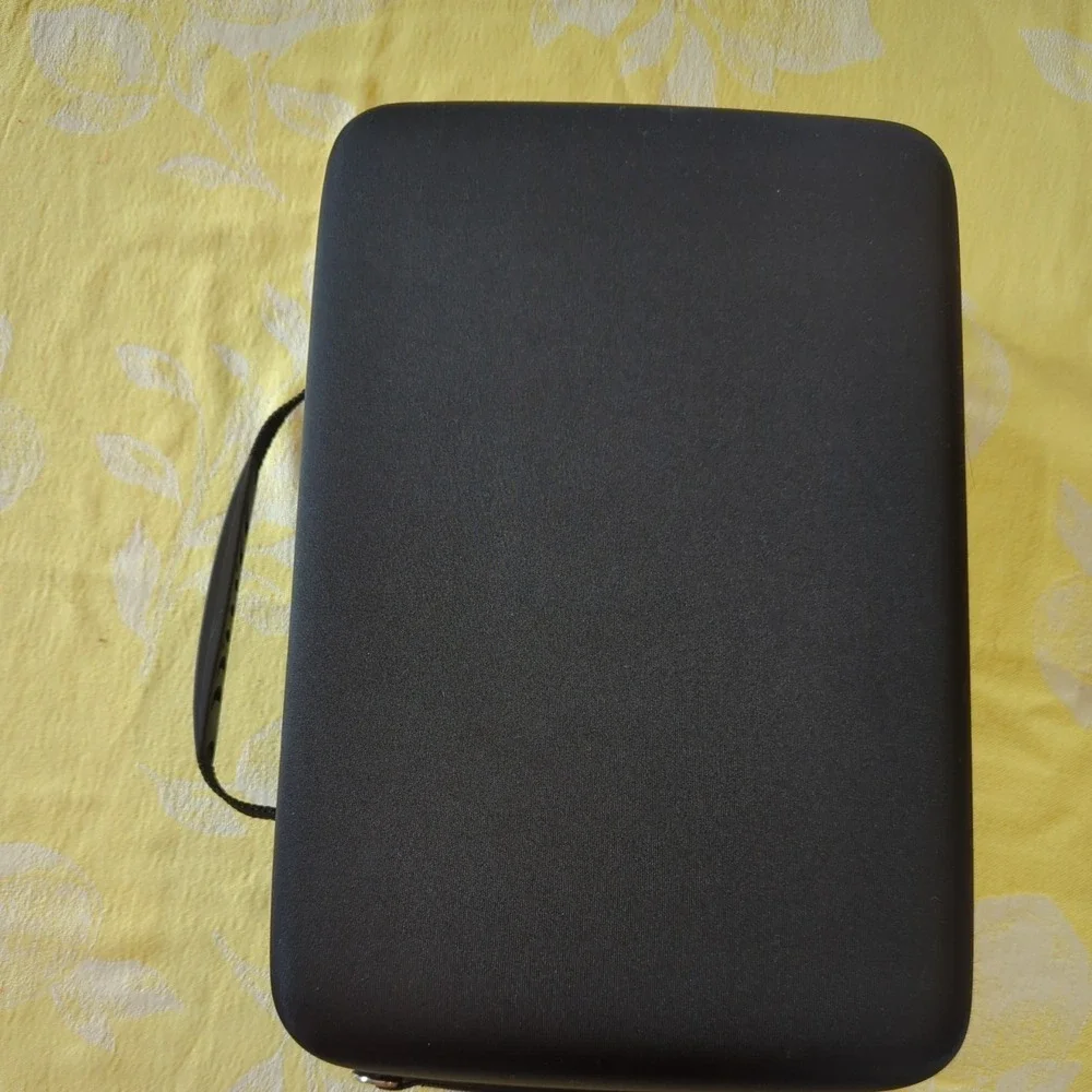 Virtual‎ Reality Glasses Carrying Case
